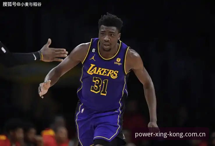 类似星空纪念原力版的赛事平台对比安卓版 揭秘雷吉亚纳篮球队中锋洗牌:一份实用观赛攻略背后的真相